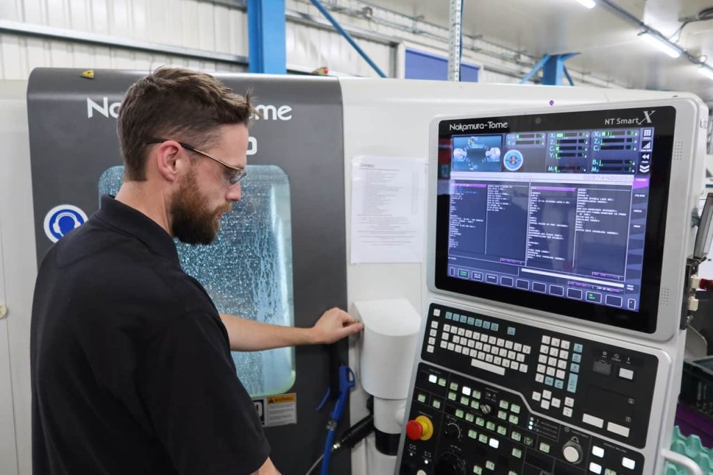 Twin spindle machining Twin spindle machining